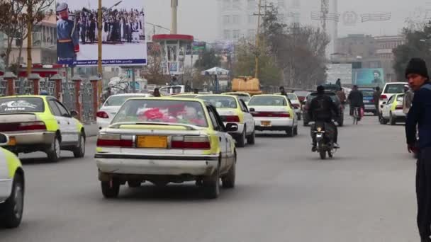 Gatutrafiken Mazar Sharif Norra Afghanistan 2018 — Stockvideo