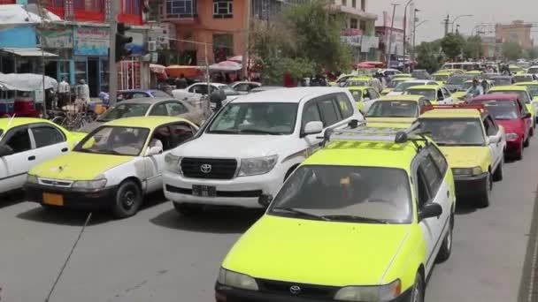 Utcai Forgalom Mazar Sharifban Észak Afganisztánban 2018 Ban — Stock videók