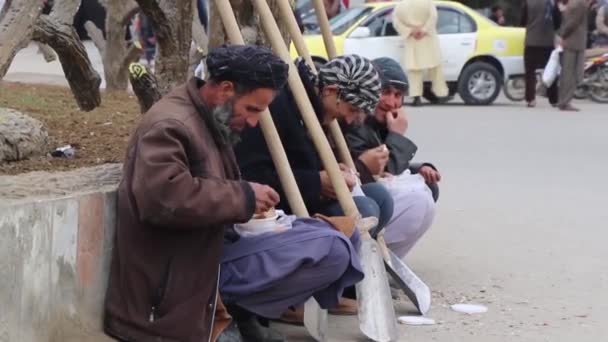 Povo Afegão Não Identificado Centro Cidade Mazar Sharif Afeganistão Norte — Vídeo de Stock