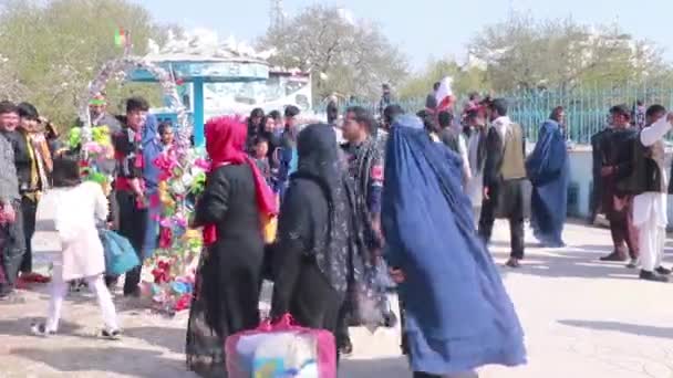 Azonosítatlan Afgán Emberek Kék Mecsetben Mazar Sharifban Észak Afganisztánban 2018 — Stock videók
