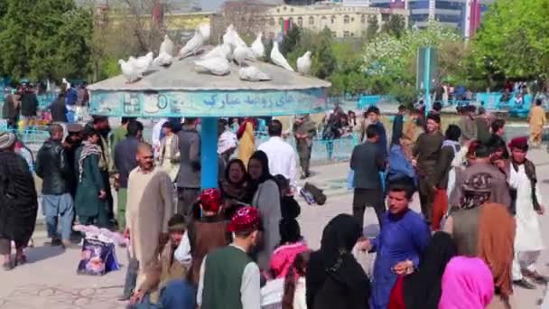 Oidentifierat Afghanskt Folk Blå Moskén Mazar Sharif Norra Afghanistan 2018 — Stockvideo