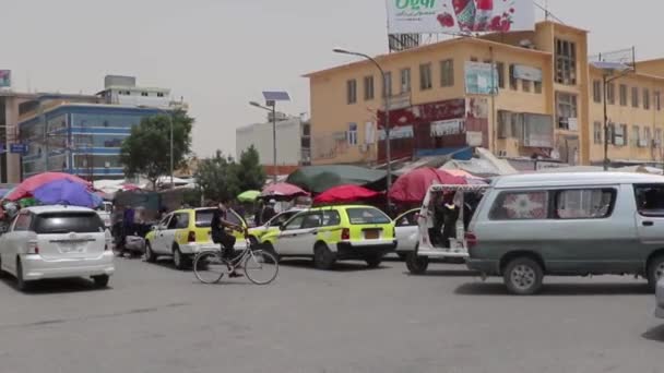 2018 Mazar Şerif Kuzey Afganistan Sokak Trafiği — Stok video