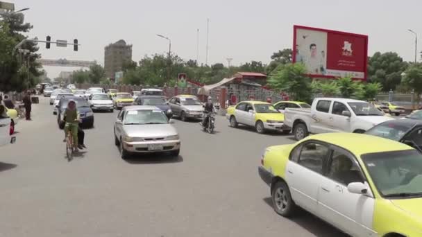 2018 Mazar Şerif Kuzey Afganistan Sokak Trafiği — Stok video