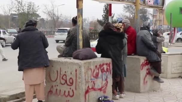 Popolo Afgano Non Identificato Nel Centro Della Città Mazar Sharif — Video Stock