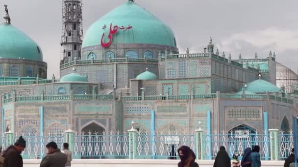 2018年アフガニスタン北部マザリシャリフのブルーモスク — ストック動画