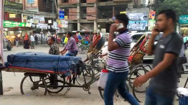 Unbekannte Und Straßenverkehr Auf Der Ringstraße Bezirk Adabor Von Dhaka — Stockvideo