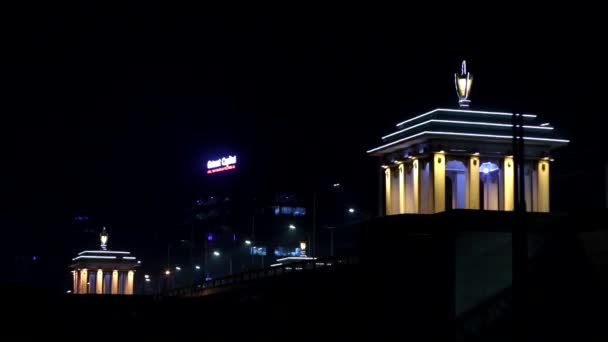 Belysta Byggnader Ulaanbaatar Mongoliets Huvudstad Natten Mars 2019 — Stockvideo