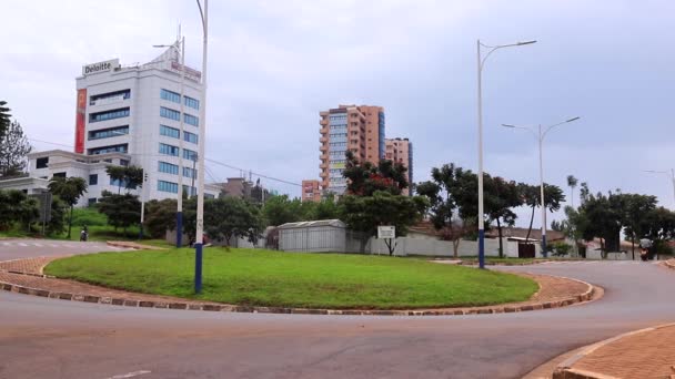 Trânsito Rodoviário Estrada Que Leva Centro Cidade Kigali Capital Ruanda — Vídeo de Stock