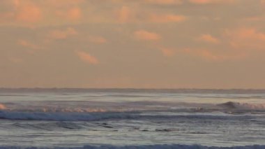 Santa Cruz 'da, Eğlence Noktası' nda, Santa Cruz County, Kaliforniya 'nın kuzeyinde, dünyaca ünlü bir sörf merkezi olan