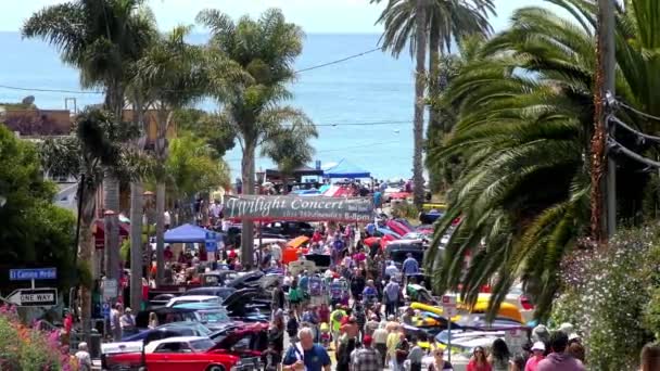 Unbekannte Auf Der Capitola Stange Und Der Custom Oldtimer Show — Stockvideo