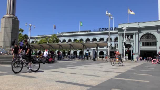 Personnes Non Identifiées Harry Bridges Plaza Devant Célèbre Ferry Building — Video