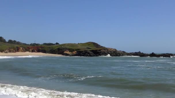 Pacific Half Moon Bay State Beach Santa Cruz County California — стокове відео