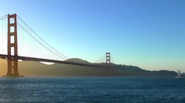 Günbatımında Golden Gate Köprüsü Chrissy Field, San Francisco, California, Usa 'dan görüldüğü gibi.