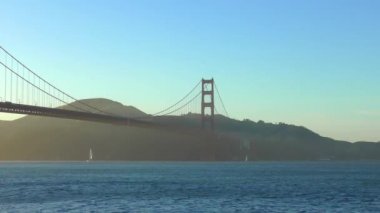 Günbatımında Golden Gate Köprüsü Chrissy Field, San Francisco, California, Usa 'dan görüldüğü gibi.