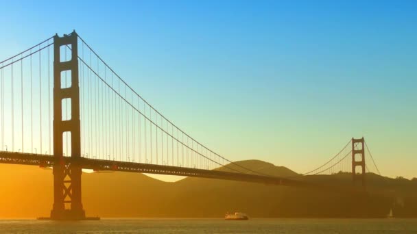 Golden Gate Bridge Bij Zonsondergang Gezien Vanaf Chrissy Field San — Stockvideo