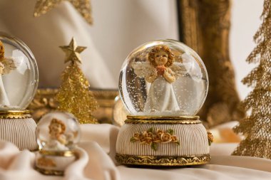 Gelecek sezon için Noel süslemesi