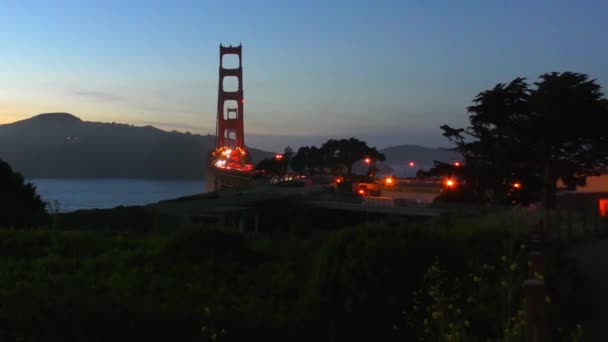 カリフォルニア州サンフランシスコの夕日のゴールデンゲートブリッジ — ストック動画