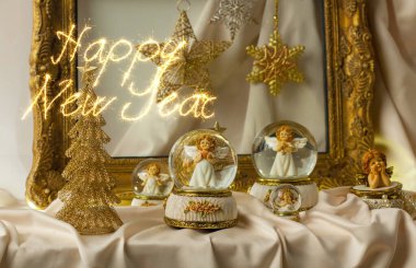 Gelecek sezon için Noel süslemesi