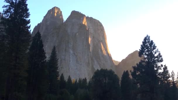 Vista Bosques Montañas Parque Nacional Yosemite Sierra Nevada California — Vídeo de stock