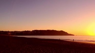 Golden Gate Köprüsü Baker Sahili 'nden gün batımında, San Francisco, Kaliforniya, ABD 