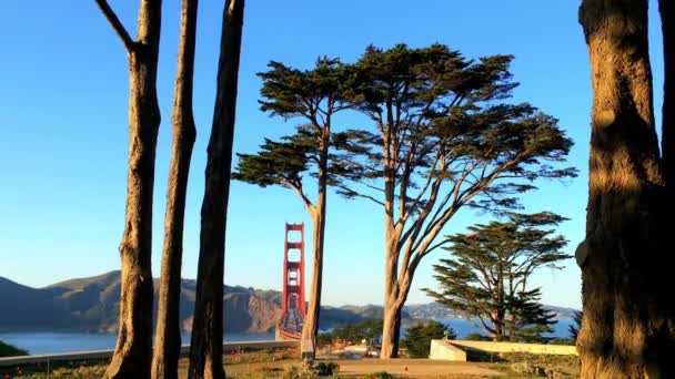 Golden Gate Bridge Seen Baker Beach Sunset San Francisco California — Stock Video