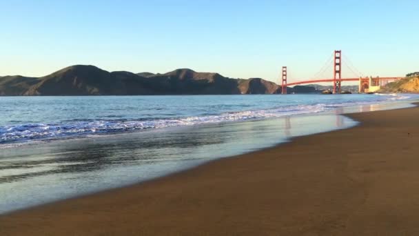 Γέφυρα Golden Gate Όπως Φαίνεται Από Baker Beach Σαν Φρανσίσκο — Αρχείο Βίντεο