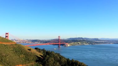 Golden Gate Köprüsü 'nün panoramik manzarası Chrissy, California, ABD' de görüldü.