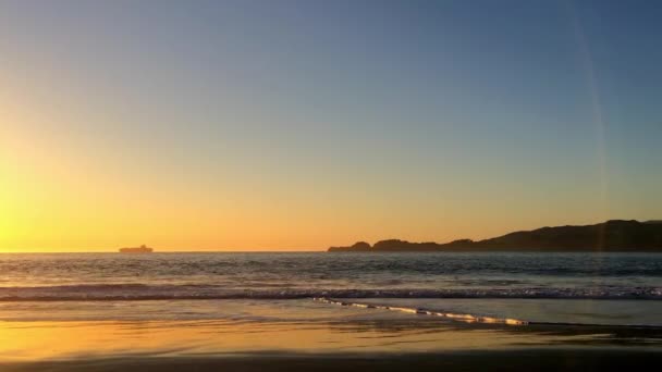 Golden Gate Bridge See Baker Beach Sunset San Francisco California — стокове відео