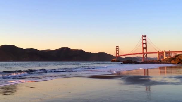 Golden Gate Bridge Vista Baker Beach Pôr Sol São Francisco — Vídeo de Stock