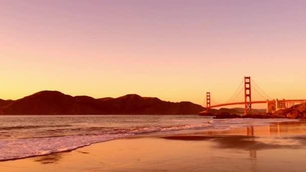 Golden Gate Híd Ahogy Baker Beach Től Látható Naplementekor San — Stock videók