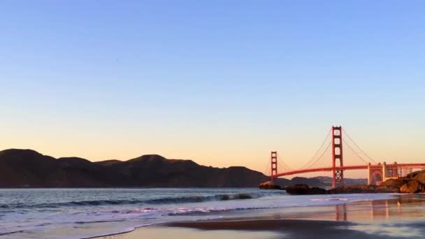 Golden Gate Bridge Set Fra Baker Beach Ved Solnedgang San – Stock-video
