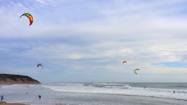 Big Basin State Beach Califórnia Fevereiro 2016 Kite Surfers Big — Vídeo de Stock