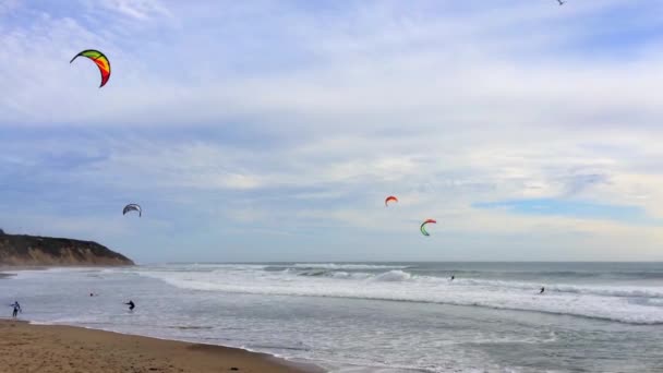 Big Basin State Beach Californië Februari 2016 Kitesurfers Aan Het — Stockvideo