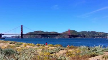 Golden Gate Köprüsü, Chrissy, California, ABD 'den görülmektedir.