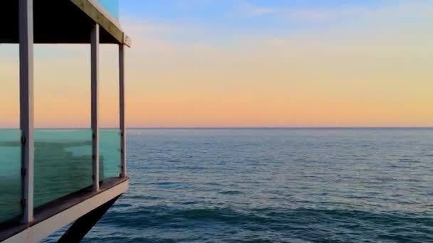 Modern Byggnad Vid Zuma Beach Malibu Vid Solnedgången Kalifornien Usa — Stockvideo