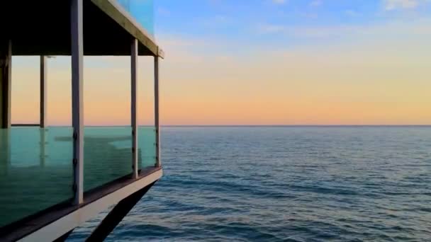 Modern Gebouw Zuma Beach Malibu Bij Zonsondergang Californië Verenigde Staten — Stockvideo