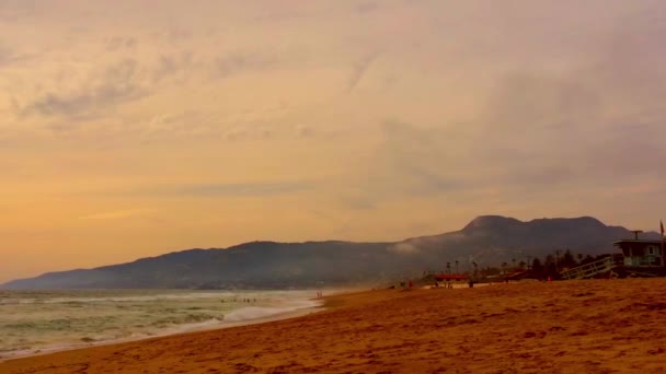 Zuma Beach Malibu Bij Zonsondergang Californië Verenigde Staten — Stockvideo