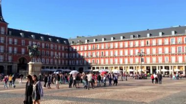 MADRID, İspanya, Ekim 2016: Madrid Plaza Belediye Başkanı, Madrid 'in orta kesiminde önemli bir turizm beldesi.