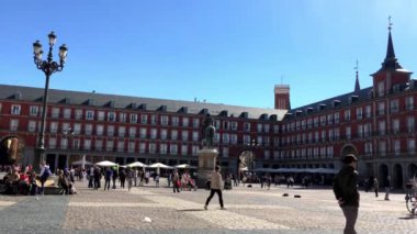 MADRID, İspanya, Ekim 2016: Madrid Plaza Belediye Başkanı, Madrid 'in orta kesiminde önemli bir turizm beldesi.
