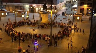 MADRID, İspanya - Ekim 2016: Mariachi grubu Ekim 2016 'da Madrid' de Puerta del Sol Meydanı 'nda. Puerta del Sol Madrid 'in ünlü bir şehir meydanıdır.