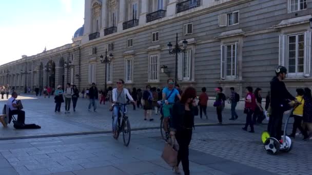 Мадрид Испания Октябрь 2016 Люди Королевском Дворце Октябре 2016 Мадриде — стоковое видео