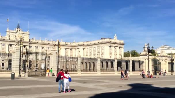 Madrid Spanien Oktober 2016 Menschen Königlichen Palast Oktober 2016 Madrid — Stockvideo