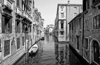 İtalya, Venedik 'te romantik kanal