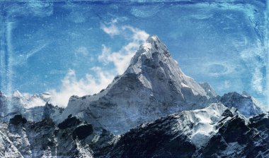 Himalayalar 'ın Nepal bölgesindeki dağ zirveleri