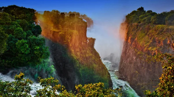 Tidig Morgon Ljus Vid Victoria Falls Vid Gränsen Till Zimbabwe — Stockfoto