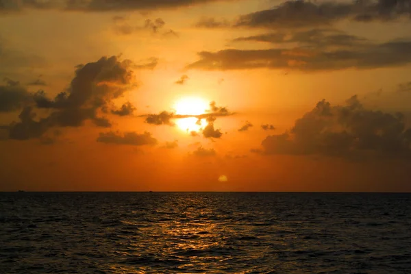 Закат Над Индийским Океаном Красивом Острове Мальдивы — стоковое фото
