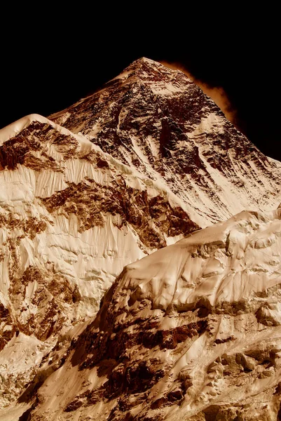 Himalayalar Nepal Bölgesindeki Sıradağları Efektli Fotoğraf — Stok fotoğraf