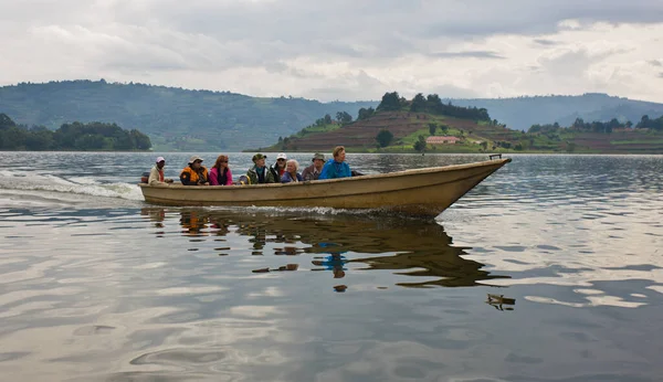 Lake Bunyonyi Ouganda Octobre Des Touristes Font Une Excursion Bateau — Photo