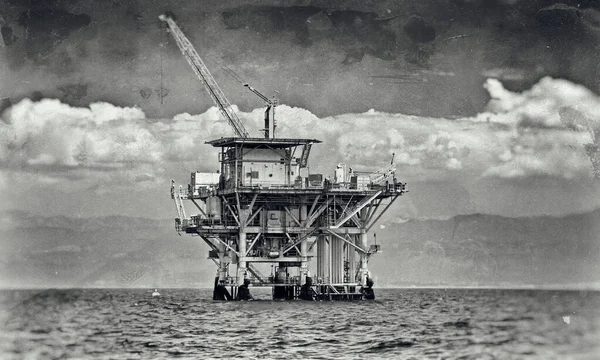 Large Pacific Ocean Offshore Oil Rig Drilling Platform Southern Coast — Stock Photo, Image