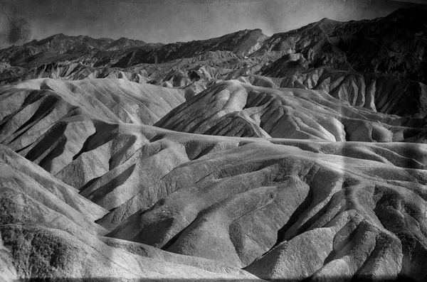 位于加利福尼亚州莫哈韦沙漠死亡谷国家公园Zabriskie Point的景观 — 图库照片